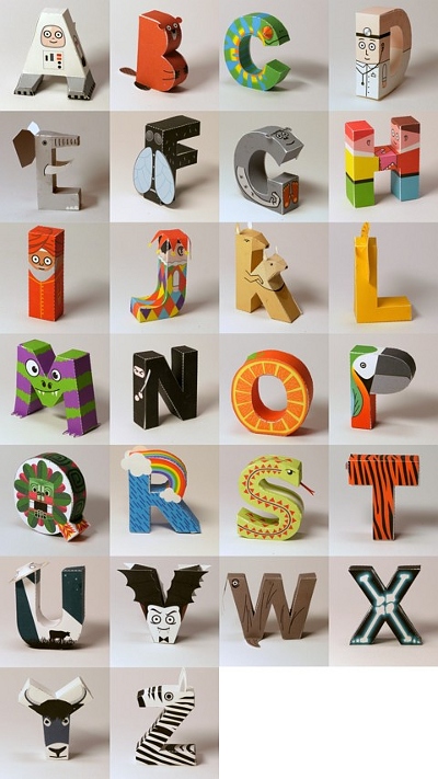 Alle Buchstaben des Alphabets aus Papier
